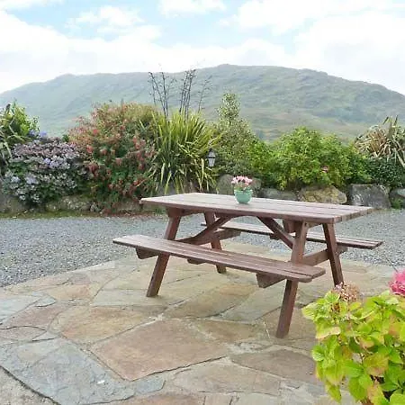 Holly Glen, Casa de Férias